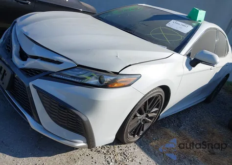 2023 Toyota Camry Xse Hybrid z USA, uszkodzony, nr VIN 4T1K31AK2PU055988